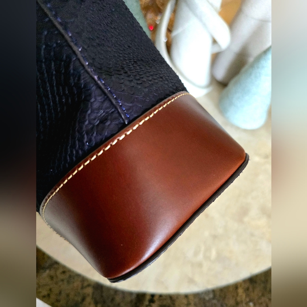 Dooney And Bourke Navy Blue Python Embossed Clare… - image 9